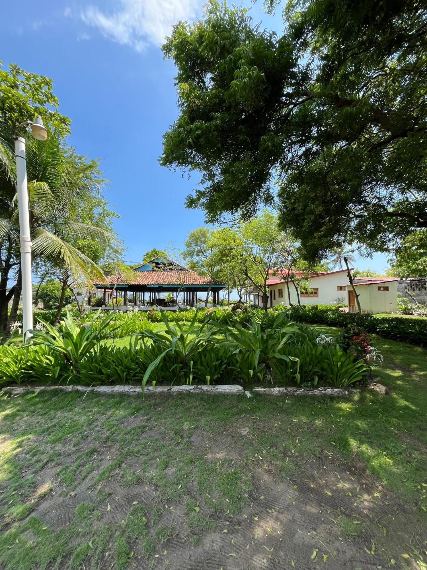 Casa De Playa Los Moncada León エクステリア 写真