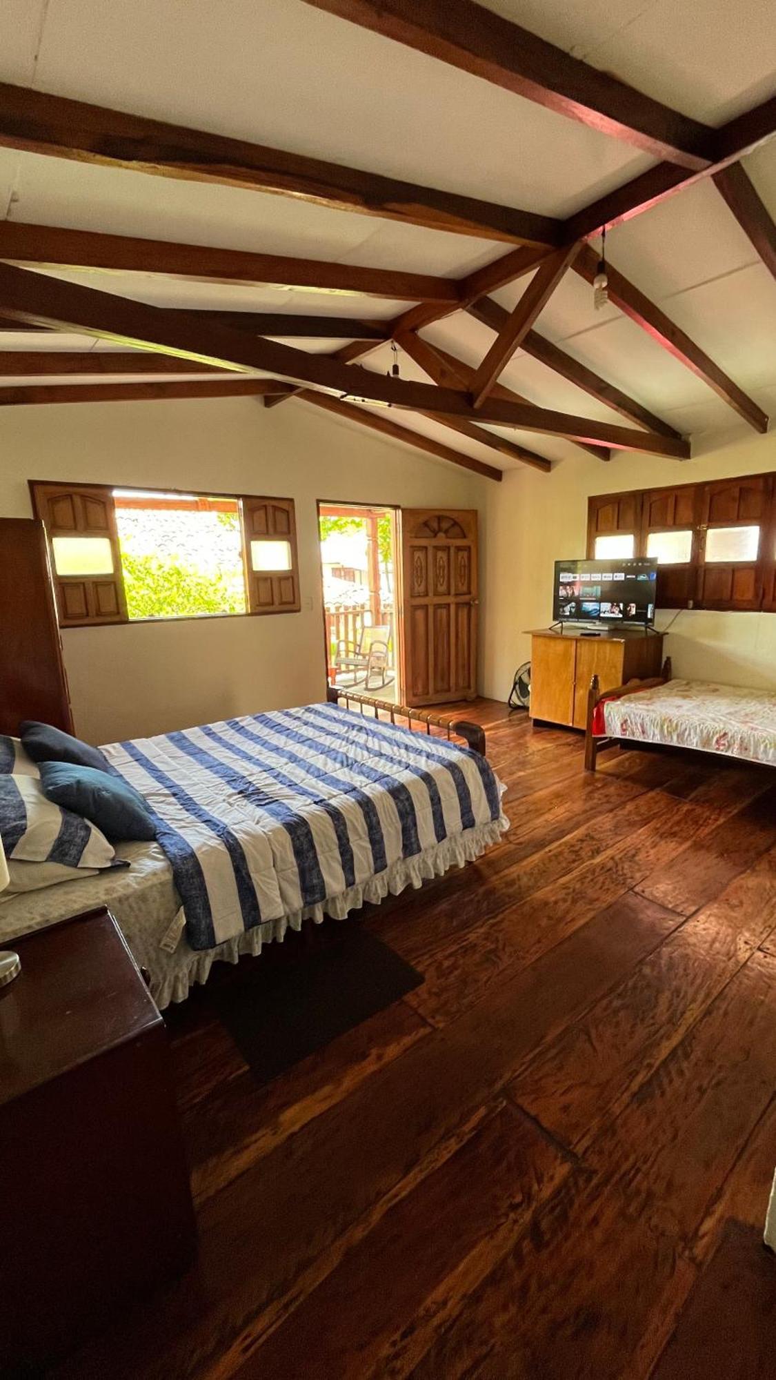 Casa De Playa Los Moncada León エクステリア 写真